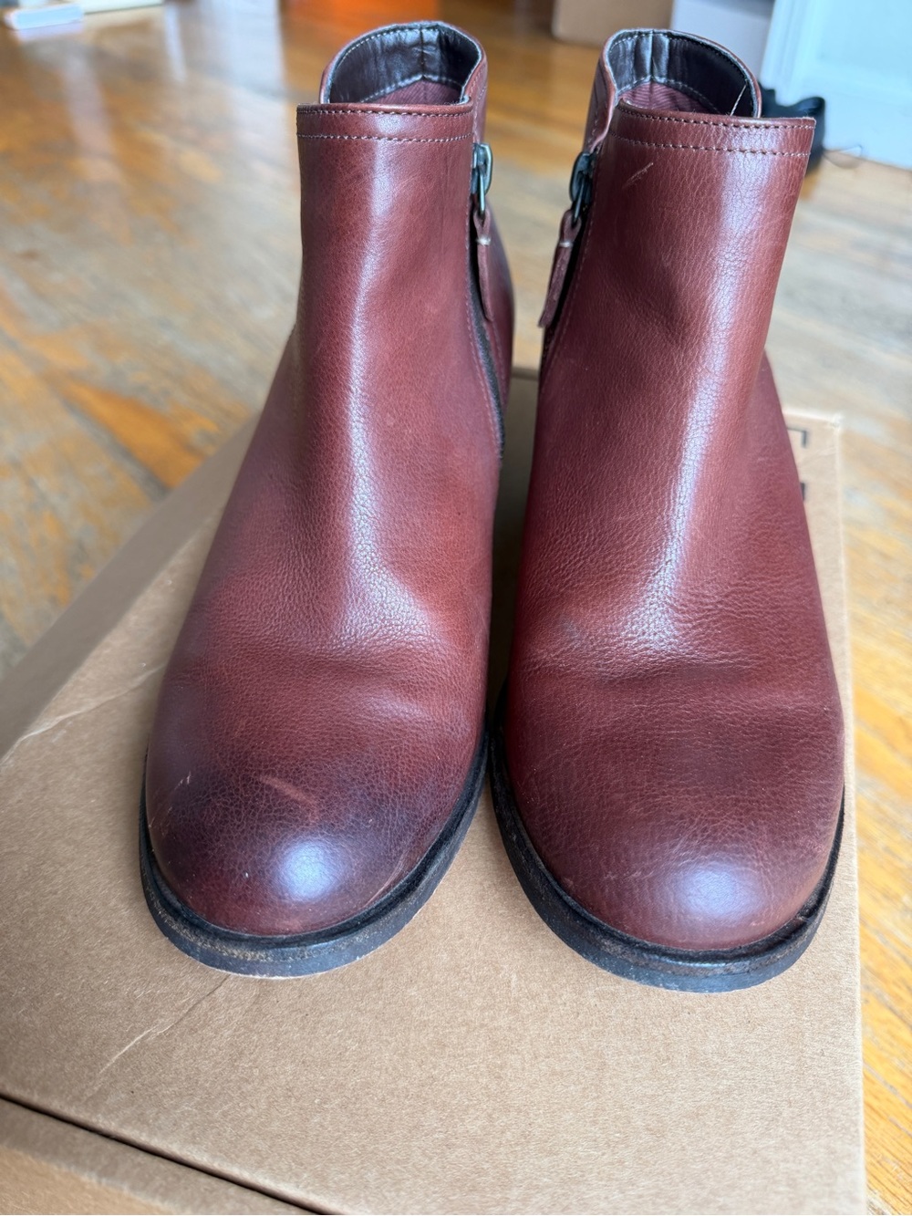 Women’s Leather Ankle Boots in Burgundy - Classic Zip Closure
